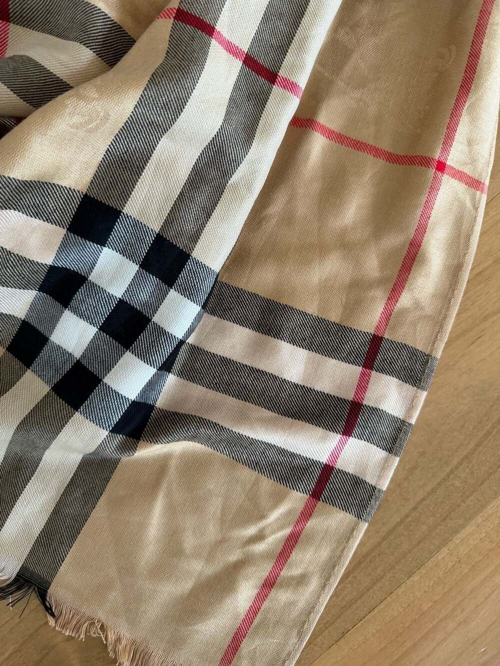 Burberry London 100% Cashmere Giant Check Scarf Made in England - Picture 7 of 16